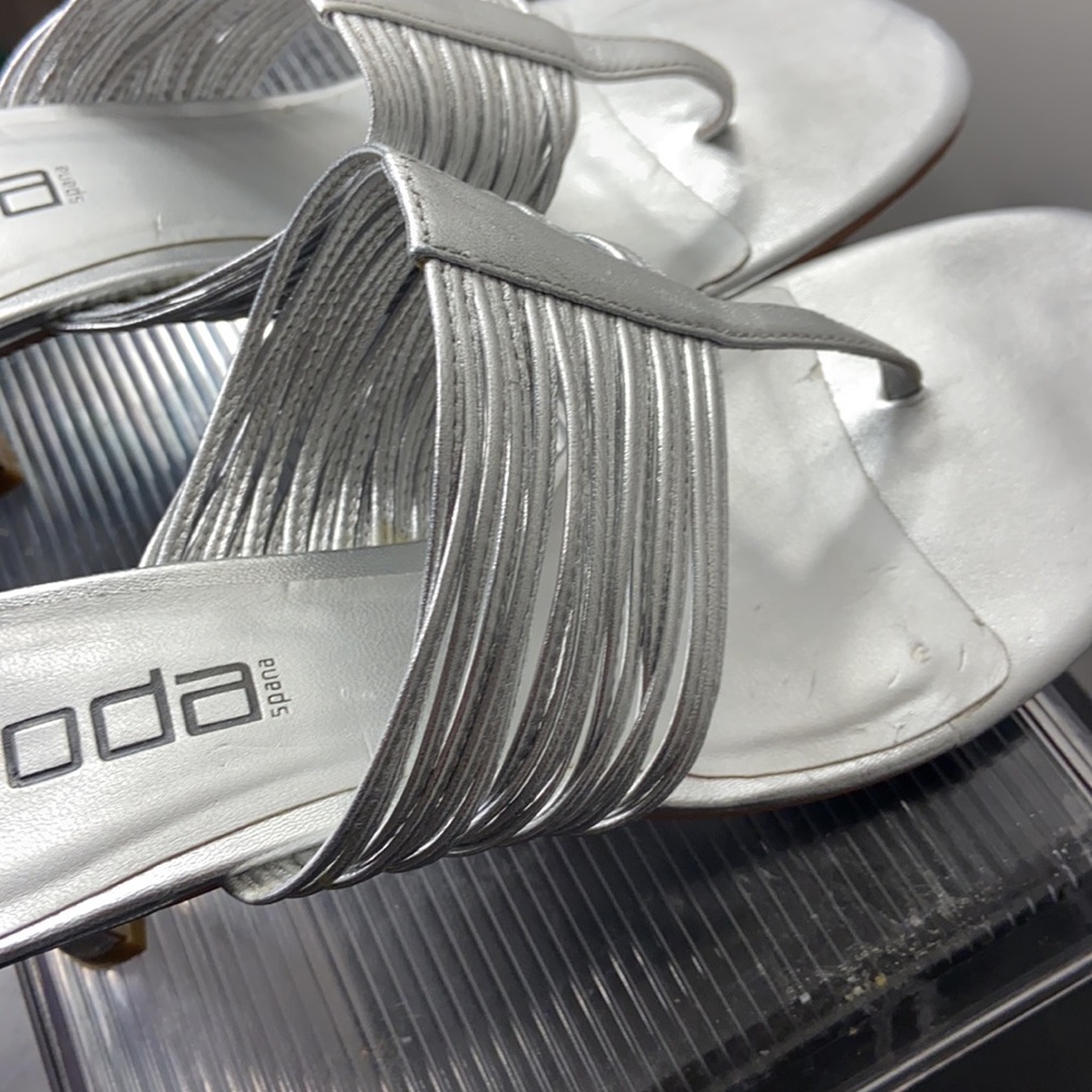 Moda Spade Sandals - Picture 2 of 8